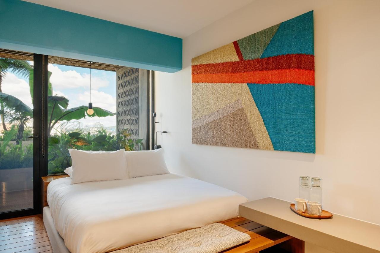 Good Hotel